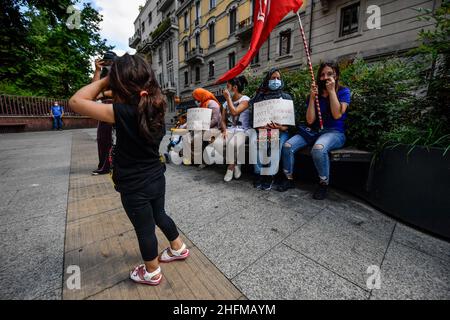 Claudio Furlan - LaPresse 19 Giugno 2020 Milano (Italia) News protesta commerciale dell'Unione per il blocco degli sfratti dall'edilizia popolare nella prefettura di Milano Foto Stock