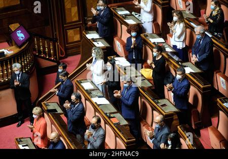 Mauro Scrobogna /LaPresse 06 agosto 2020&#xa0; Roma, Italia Senato politico - commemorazione del senatore Sergio Zavoli nella foto: Applausi dai senatori Foto Stock