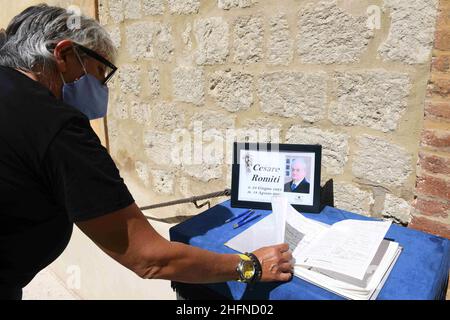 LaPresse - Jennifer Lorenzini 20 Agosto 2020 Cetona - si - (Italia) News funerali di Cesare Romiti - Cetona - Siena nella foto: Funerali di Cesare Romiti Foto Stock