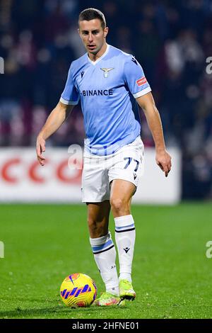 Adam Marusic della SS Lazio durante la Serie A match tra US Salernitana 1919 e Lazio allo Stadio Arechi di Salerno, Italia, il 15 gennaio 2022. Foto di Foto Stock