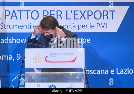 Mauro Scrobogna /LaPresse 09 settembre 2020&#xa0; Roma, Italia Patto di roadshow politico per le esportazioni nella foto: Il primo Ministro Giuseppe Conte Foto Stock