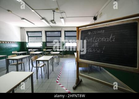 Cecilia Fabiano/LaPresse Settembre 01 , 2020 Roma (Italia) News: Post convivid 19 apertura della scuola: Il governo di Roma dona alla scuola superiore Augusto nuovi arredi per le classi nella foto : l'aula Foto Stock