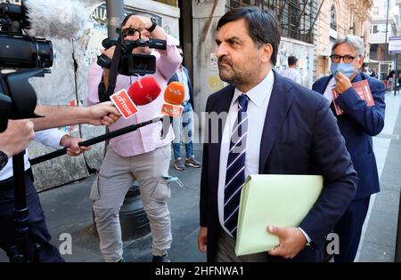 Foto Mauro Scrobogna /LaPresse 15-09-2020 Roma, Italia Cronaca Consiglio superiore della Magistratura CSM - ribione comunicazione disciplinare caso Palamara nella foto: l&#x2019;ex consigliere csm Luca Palamara con il suo difensore il magistrato Stefano Guizzi Photo Mauro 15/2020/xa0, Scrogna #, Scrogna Roma, Italia News Consiglio superiore della Magistratura CSM - incontro del Comitato disciplinare nel caso Palamara nella foto: Ex consigliere CSM Luca Palamara con il suo difensore il magistrato Stefano Guizzi Foto Stock