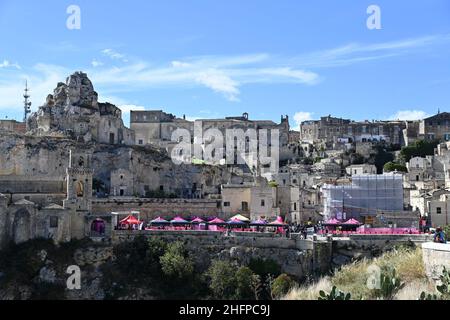 Gian Mattia D'Alberto/LaPresse 09 ottobre 2020 Italia Sport Cycling giro d'Italia 2020 - edizione 103th - Stage 7 - da Matera a Brindisi nella foto: i Sassi di Matera Foto Stock