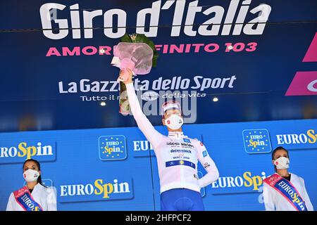 Massimo Paolone/LaPresse 09 ottobre 2020 Italia Sport Cycling giro d'Italia 2020 - edizione 103th - Stage 7 - da Matera a Brindisi nella foto: ALMEIDA Joao, maglia rosa Foto Stock