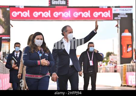 Massimo Paolone/LaPresse 16 ottobre 2020 Italia Sport Cycling giro d'Italia 2020 - edizione 103th - Stage 13 - da Cervia a Monselice nella foto: Luca Zaia Foto Stock