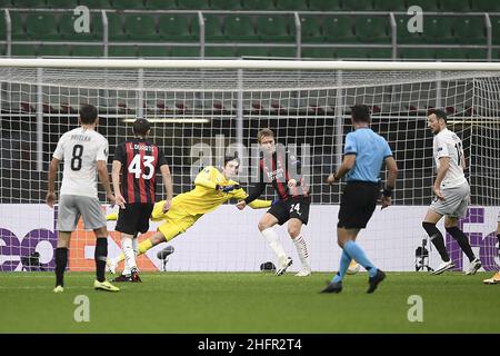 LaPresse - Fabio Ferrari Settembre 29 , 2020 Milano ( Italia ) Sport Soccer A.C. Milano vs Sparta Praga Stagione 2020-2021 - Europa League Milano vs nella foto: Tatarusanu Foto Stock