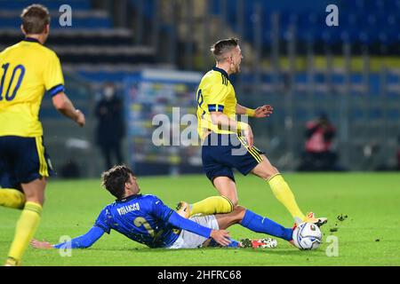 LaPresse - Jennifer Lorenzini 18 novembre 2020 Pisa (Italia) Sport Soccer Italia Under 21-Svezia Under 21 Qualifiche Euro Under 21 2021 - Stadio "Arena Garibaldi" nella foto: Alessandro Vogliacco, Armin Gigovic Foto Stock