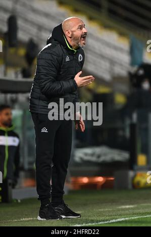 Massimo Paolone/LaPresse 21 novembre 2020 Cesena, Italia sport soccer Spezia vs Atalanta - Campionato Italiano Calcio League A TIM 2020/2021 - Stadio Dino Manuzzi nella foto: Vincenzo Italiano (Spezia Calcio) grida istruzioni ai suoi giocatori Foto Stock