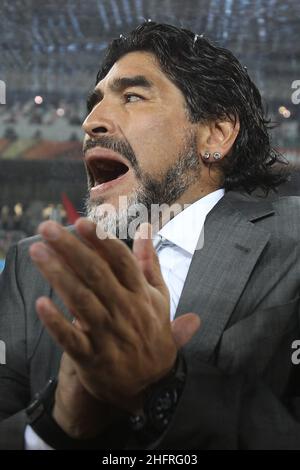 ©Jonathan Moscrop - LaPresse 22 06 2010 Polokwane ( Sud Africa ) Sport Calcio Grecia vs Argentina - Mondiali di calcio Sud Africa 2010 Gruppo B - Peter Mokaba Stadio nella foto: l'allenatore dell'Argentina Diego Armando Maradona ©Jonathan Moscrop - LaPresse 22 06 2010 Polokwane ( Sudafrica ) Sport Soccer Grecia versus Argentina - FIFA 2010 World Cup Sudafrica Gruppo B - Peter Mokaba Stadium nella Foto: L'allenatore argentino Diego Armando Maradona Foto Stock