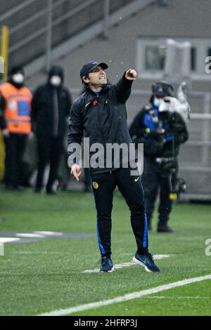 Foto Piero Crociatti / LaPresse 05/12/2020 - Milano, Italia Sport, Calcio Inter vs Bologna - Campionato italiano di calcio Serie A TIM 2020-2021 - Stadio San Siro nella foto: Antonio Conte Foto Piero Crociatti / LaPresse 05/12/2020 - Milano, Italia Sport, Calcio Inter vs Bologna - Serie A Tim Campionato Italiano di Calcio 2020-2021 - Stadio San Siro nella foto: Antonio Conte Foto Stock