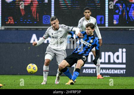 Foto Piero Crociatti / LaPresse 05/12/2020 - Milano, Italia Sport, Calcio Inter vs Bologna - Campionato italiano di calcio Serie A TIM 2020-2021 - Stadio San Siro nella foto: Barella Foto Piero Crociatti / LaPresse 05/12/2020 - Milano, Italia Sport, Calcio Inter vs Bologna - Serie A Tim Campionato Italiano di Calcio 2020-2021 - Stadio San Siro nella foto: Barella Foto Stock