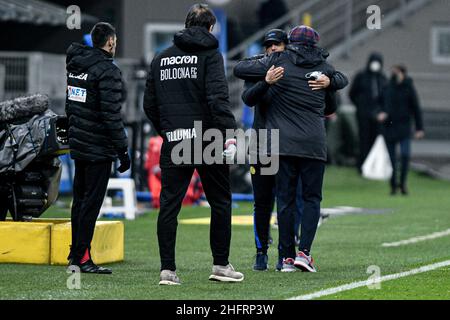 Piero Crociatti / LaPresse 05/12/2020 - Milano, Italia Sport, Calcio Inter vs Bologna - Serie A Tim Campionato Italiano di Calcio 2020-2021 - Stadio San Siro nella foto: Sinisa Mihajlovic, Antonio Conte Foto Stock