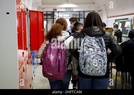 Cecilia Fabiano/LaPresse 07 gennaio 2021 Roma (Italia) News: L'apertura della scuola secondaria nel Pic : la scuola secondaria Manin Foto Stock