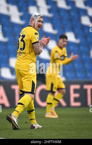 Massimo Paolone/LaPresse 17 gennaio 2021 Reggio Emilia, Italia sport soccer Sassuolo vs Parma - Campionato Italiano Calcio League A TIM 2020/2021 - Stadio Mapei nella foto: Juraj Kucka (Parma Calcio) grida istruzioni ai suoi compagni di squadra Foto Stock