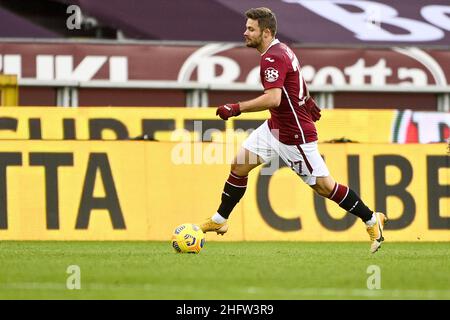 Marco Alpozzi/LaPresse 12 febbraio 2021 Torino, Italia sport calcio ESCLUSIVO TORINO FC Torino vs Genova - Campionato Italiano Calcio League A TIM 2020/2021 - Stadio Olimpico Grande Torino. Nella foto: Karol Linetty (Torino FC); Foto Stock