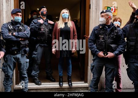 Mauro Scrobogna /LaPresse 06 marzo 2021 Roma, Italia Politica movimento Sardine - PD segretario crisi nella foto: Il Presidente della PD Valentina Cuppi attende gli esponenti del movimento sardo Foto Stock