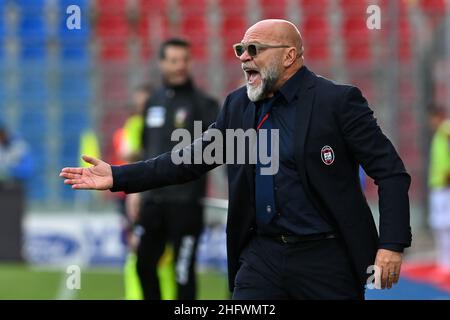 Foto Francesco Mazzitello/LaPresse07 marzo 2021 Crotone, Italia sport calco Crotone vs Torino- Campionato di calco Serie A TIM 2020/2021 - Stadio Ezio ScidaNella foto: Serse CosmiPhoto francesco mazzitello/LaPresse 07 marzo 2021 Crotone, Italia sport soccer Crotone vs Torino - Campionato Italiano Calcio League A TIM 2020/2021 - Ezio Scida StadiumIn the pic: Serse Cosmi Foto Stock