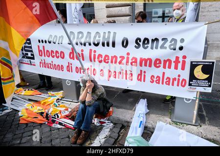 Mauro Scrobogna /LaPresse 21 aprile 2021 Roma, Italia News Alitalia - protesta dimostrativa nella foto: Momenti di manifestazione dei lavoratori Alitalia contro la chiusura della storica compagnia aerea italiana Foto Stock