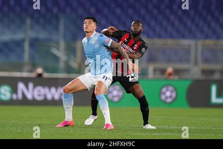 LaPresse - Spada Aprile 26 , 2021 Roma ( Italia ) Sport Soccer A.C. Milano- Stagione 2020-2021 - Serie A Lazio vs Milano nella foto: tomori Foto Stock