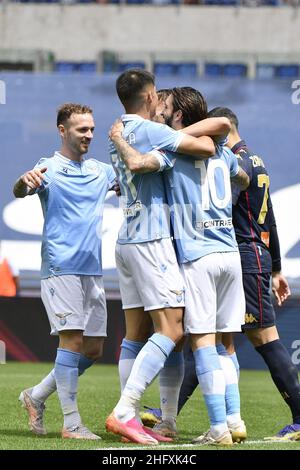 Fabrizio Corradetti / LaPresse 02st maggio 2021 Roma, Italia sport soccer Lazio vs Genova - Campionato Italiano Calcio League A TIM 2020/2021 - Stadio Olimpico nella foto: festeggia il lazio Foto Stock