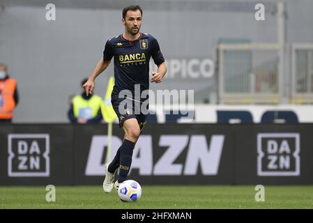 Fabrizio Corradetti / LaPresse 02st maggio 2021 Roma, Italia sport soccer Lazio vs Genova - Campionato Italiano Calcio League A TIM 2020/2021 - Stadio Olimpico nella foto: Milano Badelj (Genova) Foto Stock