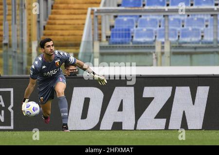 Fabrizio Corradetti / LaPresse 02st maggio 2021 Roma, Italia sport soccer Lazio vs Genova - Campionato Italiano Calcio League A TIM 2020/2021 - Stadio Olimpico nella foto: Mattia Perin (Genova) Foto Stock