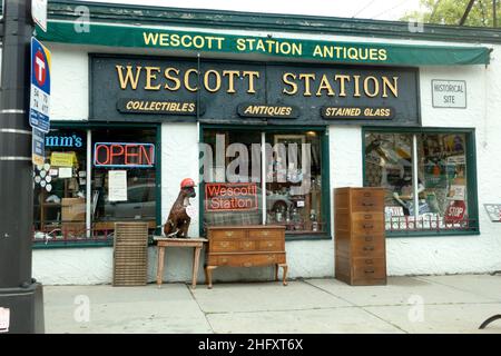 Negozio di fronte al negozio di antiquariato Wescott Station in West 7th Street. St Paul Minnesota, Stati Uniti Foto Stock