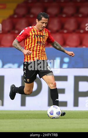 Alessandro Garofalo/LaPresse 16 maggio 2021 Benevento, Italia sport soccer Benevento vs Crotone - Campionato Italiano Calcio League A TIM 2020/2021 - Stadio Vigorito. Nella foto: Gianluca Lapadula Benevento Foto Stock