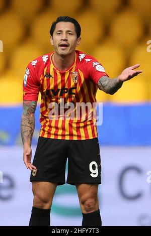 Alessandro Garofalo/LaPresse 16 maggio 2021 Benevento, Italia sport soccer Benevento vs Crotone - Campionato Italiano Calcio League A TIM 2020/2021 - Stadio Vigorito. Nella foto: Gianluca Lapadula Benevento Foto Stock