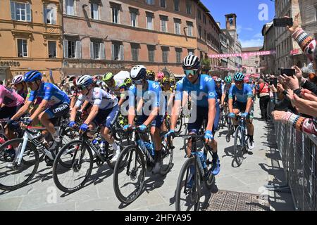 Gian Mattia D'Alberto/LaPresse 19 maggio 2021 - Perugia, Italy Sport Cycling giro d'Italia 2021 - edizione 104th - Stage 11 - da Perugia a Montalcino nella foto: Gara di partenza Foto Stock