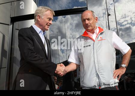 © Photo4 / LaPresse Sport motori 16/9/2007 Spa-Francochamps Gran Premio di Formula uno Belgio-Spa-Francochamps 2007 nella foto: Max Mosley (GBR), Presidente FIA e Ron Dennis(gbr), Presidente e Amministratore Delegato, McLaren Foto Stock