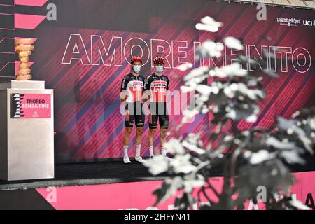 Massimo Paolone/LaPresse 27 maggio 2021 Italia Sport Cycling giro d'Italia 2021 - edizione 104th - Stage 18 - da Rovereto a Stradella nella foto: Ciclisti (LOTTO SOUDAL) Foto Stock