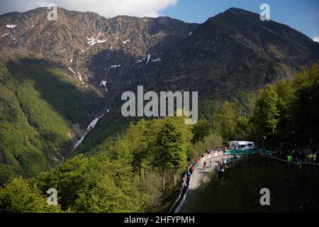 Alessandro Bremec/LaPresse 28 maggio 2021 Italia Sport Cycling giro d'Italia 2021 - edizione 104th - Stage 19 - da Abbiategrasso ad Alpe di Mera nella foto: Arrivo Foto Stock