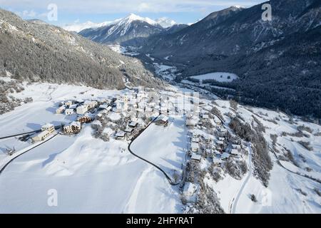 Piccolo villaggio Brienz GR in Svizzera Foto Stock