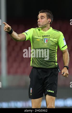 Alessandro Garofalo/LaPresse 16 agosto 2021 Salerno, Italia sport soccer Salernitana vs Reggina- Coppa Italia 2021/2022 - Stadio Arechi nella foto: Francesco Fourneau arbitro Foto Stock