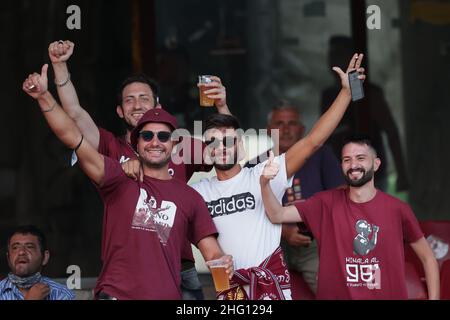 Alessandro Garofalo/LaPresse 29 agosto 2021 Salerno, Italia sport soccer Salernitana vs Roma - Campionato Italiano Serie A Calcio 2021/2022 - Stadio Arechi. Nella foto: Sostenitori di Saleritana Foto Stock