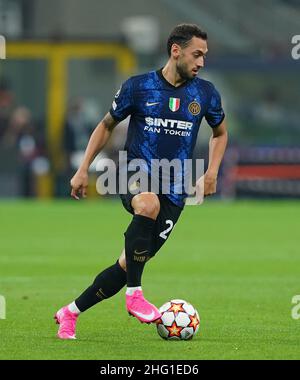 Spada/LaPresse Settembre 15 , 2021 - Milan, Italy Sport, Soccer Inter vs Real Madrid - UEFA Champions League 2021/2022 - palcoscenico di gruppo Stadio San Siro nella foto: Hakan Calhanoglu Foto Stock