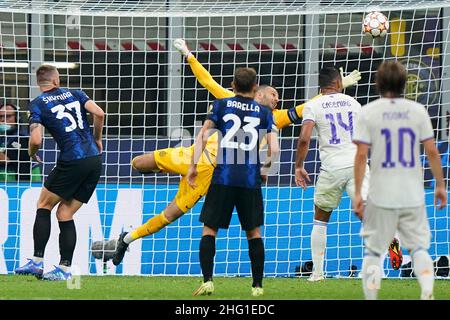 Spada/LaPresse Settembre 15 , 2021 - Milan, Italy Sport, Soccer Inter vs Real Madrid - UEFA Champions League 2021/2022 - palcoscenico di gruppo Stadio San Siro nella foto: Samir Handanovic Foto Stock