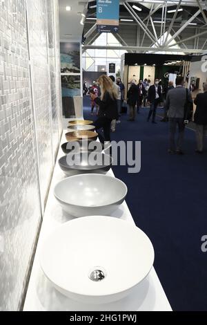 Michele Nucci/LaPresse 27 settembre 2021 - Bologna, Italia News Cersaie, la più importante mostra mondiale di piastrelle ceramiche e arredi per bagno, torna al Centro Espositivo di Bologna dal 27 settembre al 1 ottobre 2021 Foto Stock