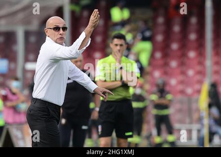 Alessandro Garofalo/LaPresse 02 ottobre 2021 Salerno, Italia sport soccer Salernitana vs Genova - Campionato Italiano Calcio League A 2021/2022 - Stadio Arechi. Nella foto: Davide Ballardini (Genova CFC); Foto Stock