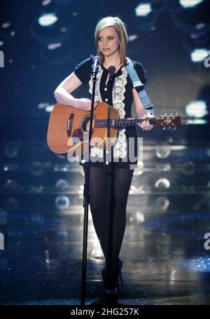 Amy MacDonald si esibisce sul X Factor italiano a Milano. Foto Stock