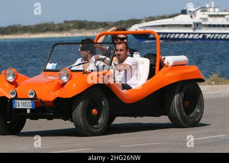 Il calciatore Christian Vieri arriva a Formentera con l'amico Bombardini, Isole Baleari, Spagna. Foto Stock