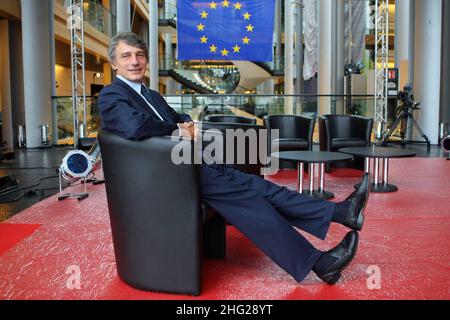 David Sassoli è fotografato durante una conferenza stampa al Parlamento europeo di Strasburgo, Francia Foto Stock