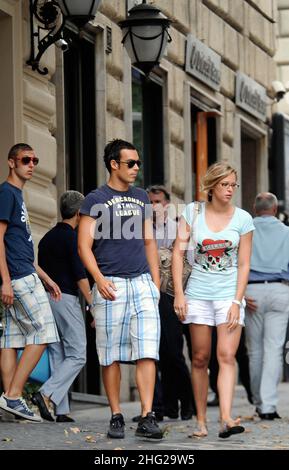 **FOTO ESCLUSIVE** il nuotatore Federica Pellegrini visto a Roma, Italia, con il suo ragazzo Luca Marin in partenza per la loro vacanza. Foto Stock