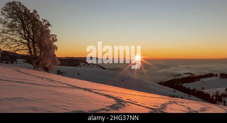 Sonnenuntergang am Schauinsland im Schwarzwald Foto Stock