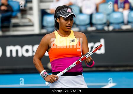 Melbourne, Australia, 18th Jan, 2022. Heather Watson dalla Gran Bretagna è in azione durante l'Australian Open Tennis Grand Slam 2022 nel Melbourne Park. Photo credit: Frank Molter/Alamy Live news Foto Stock