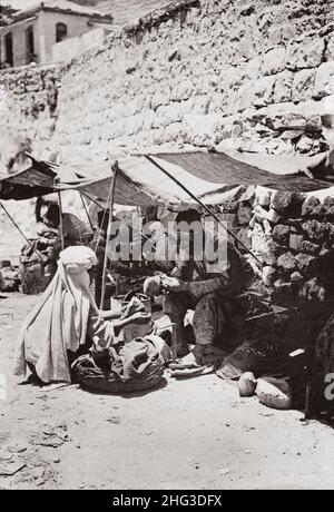 Foto d'epoca di vari tipi di Palestina, ecc il calzolaio. 1910s Foto Stock