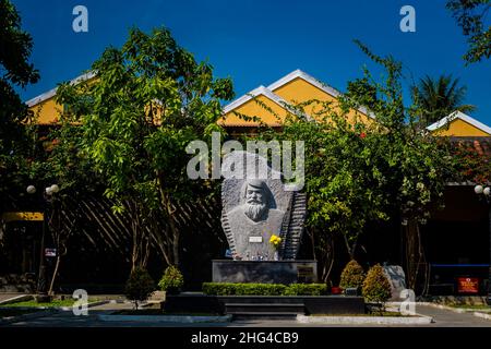 Bella architettura orientale del Vietnam preso in Hoi un vecchio quartiere Foto Stock