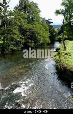 Haddon Hall, Derbyshire, Inghilterra una residenza fortificata di grado uno che risale al 11th secolo Foto Stock